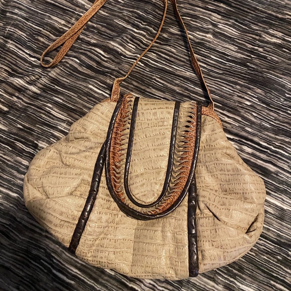 Vintage shoulder bag